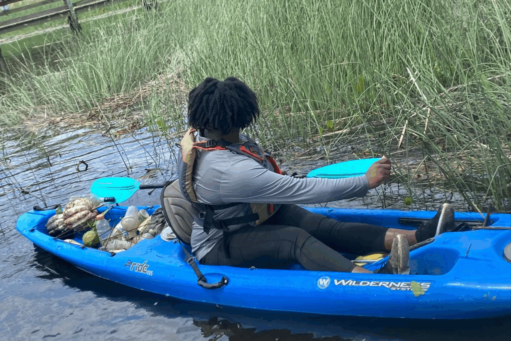 Community cleanup volunteers